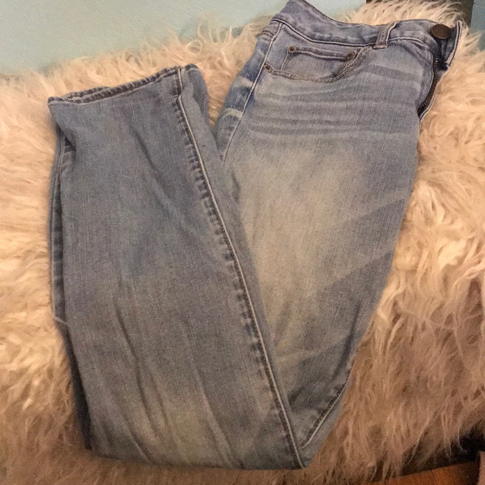 Light wash American Eagle jeans
